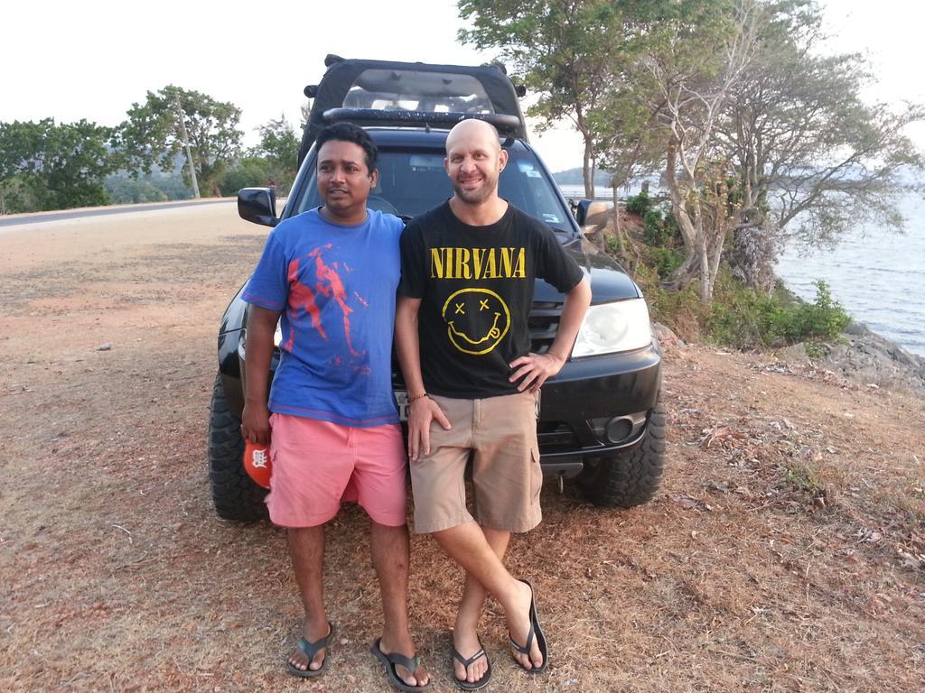 Cannel Side Guest House Polonnaruwa Esterno foto