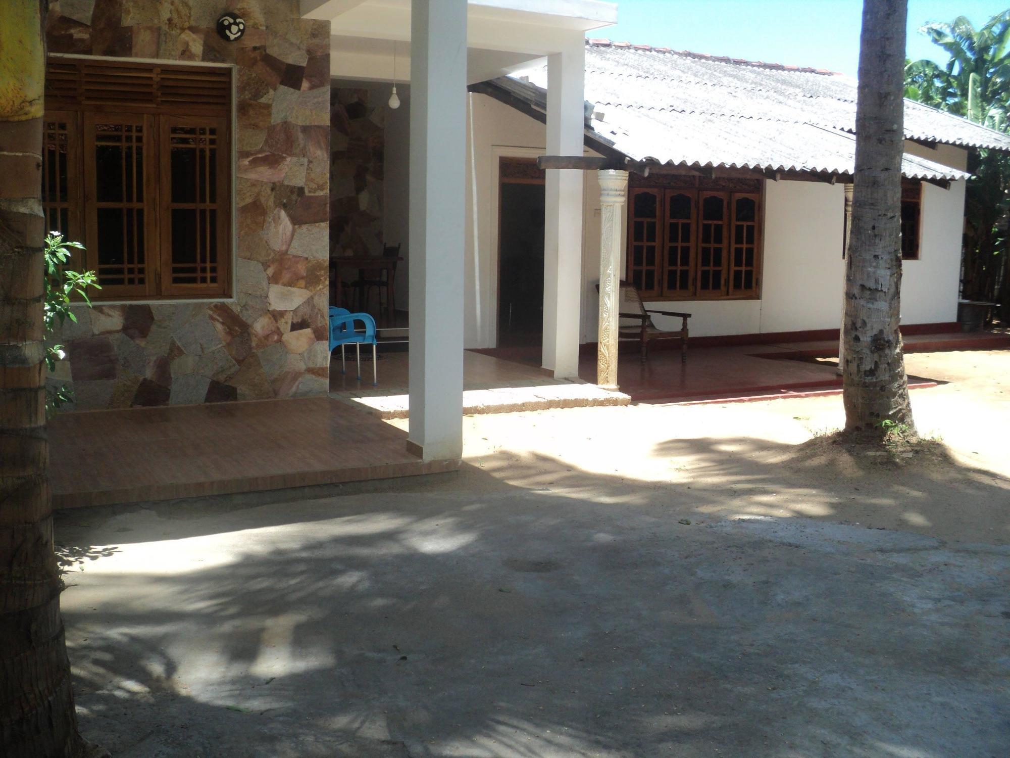 Cannel Side Guest House Polonnaruwa Esterno foto